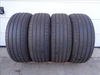 Michelin 225/55R17 nyári gumi, pár ezer km-t futott újszerűen eladó. 