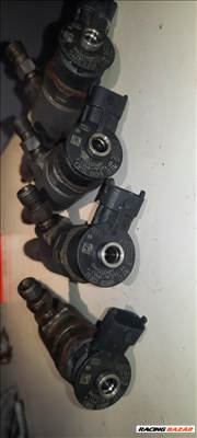 Ford Focus Mk4, Mk3, Citroën C3 III,  Berlingo III injektor befecskendező 0445110489 cv6q9f593aa