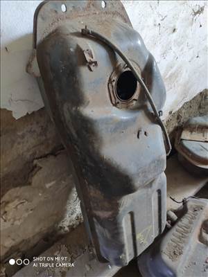 Mitsubishi L300 benzintank tank 