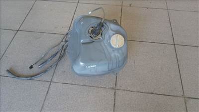 Honda SCV 100 Lead tank