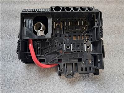 Opel Meriva B akkumulátor saru, biztosíték 525230582 13362767