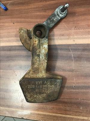 Volkswagen Golf VI 1,6 CR - váltó kapcsoló kar 1k0711051m