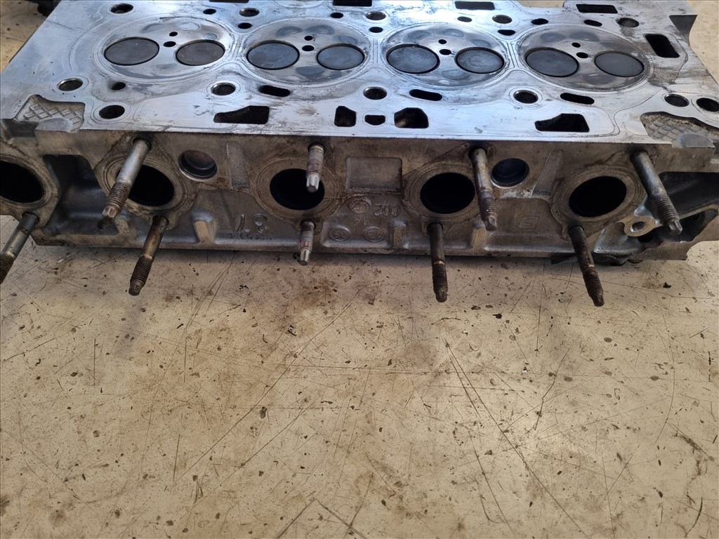 Ford Focus hengerfej  9684487210 2. kép