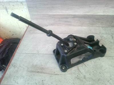 SUZUKI WagonR+ Váltó kulissza