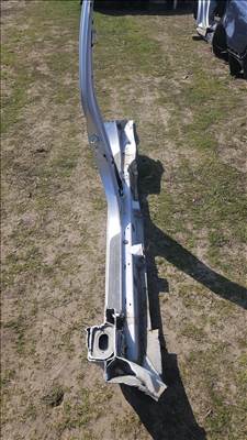 Kia Cee'd (JD) 1.6 CRDi 128 Jobb küszöb 