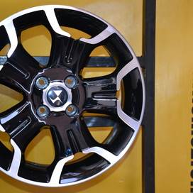 Citroen DS-Peugeot (1/2-2587)(HA3831492)(JF)CNC 17" 4x108 alufelni 