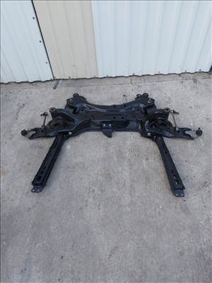 Toyota Avensis (T270) 2.2 D-4D Első bölcső 3853