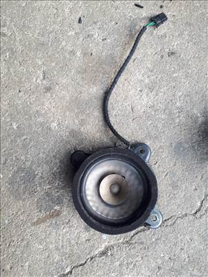 Mercedes A-osztály W168 jobb hátsó hangszóró ajtóba A 168 820 06 02 a1688200602