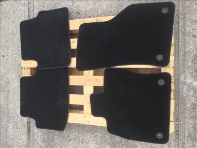 Volkswagen Passat B8 gyári szövet szönyeg 