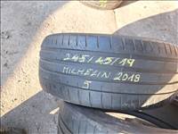  245/45/19" Michelin nyári gumi 