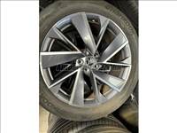 hankook k127e nyári 235/50 R20 100 t tl 2023  / gyári alufelni 20x8 - skoda enyaq
