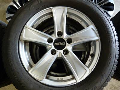  5x112 lyukosztású 16" használt Oxxo alufelni, rajta 215/60 használt Bridgestone téli gumi gumi 