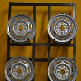 Suzuki Swift 1(4096)KFZ2755 Por-festett (HA3229292)(JF) 13" 4x114,3 lemezfelni 