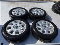  4x114.3 lyukosztású 15" használt (gyári felni) alufelni, rajta 195/60 újszerű Fulda nyári gumi