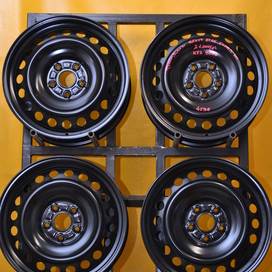 Toyota-Suzuki (4598)KFZ9016 Festett 17" 5x114,3 lemezfelni 
