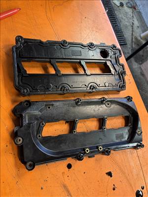 Audi Q7 (4L) 3.0 tdi szelepfedél 