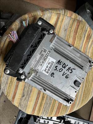 Audi A4 (B8 - 8K), Audi A5 (B8 - 8T) Motorvezérlő 8K0 907 401