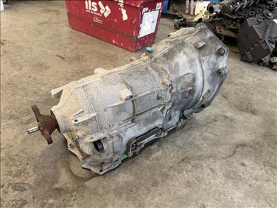 BMW 8HP-70 kevés km 