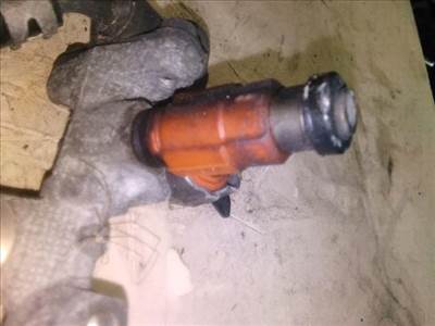 Mitsubishi Carisma Porlasztó (1 db) *127548* 73101zd