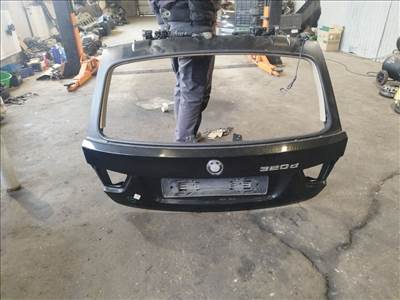 BMW E91 facelift 2008- csomagtérajtó üresen