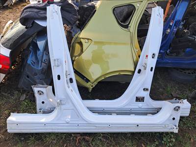 Suzuki SX4 S-Cross I Jobb küszöb 