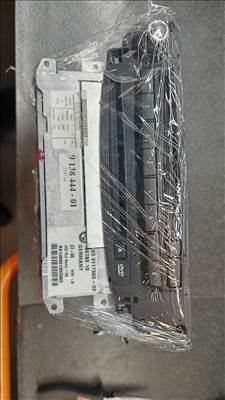 CCC Navigáció fejegység kijelzővel.