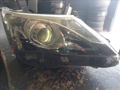 Toyota Avensis (T270) Jobb fényszóró