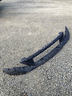 Peugeot 308 II. Hűtőrács mögötti műanyag9818725180