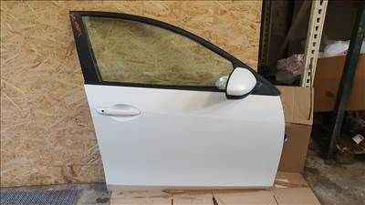 Jobb első ajtó    2012 Mazda3  5 ajtós  tükrök