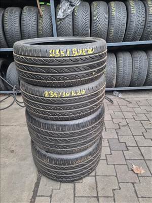 235/3020" 305/2520" újszerű Pirelli Pzero Nero nyári gumi szett 