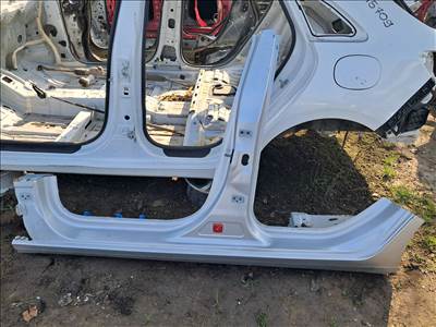 Peugeot 308 II Bal küszöb 