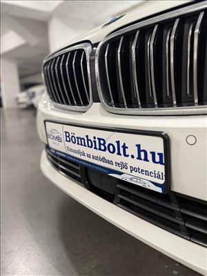 BömbiBolt rendszámtábla keret