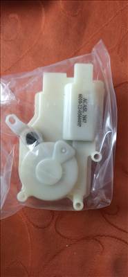 Honda Jazz csomagtér ajtó központizár motor 601012056449p