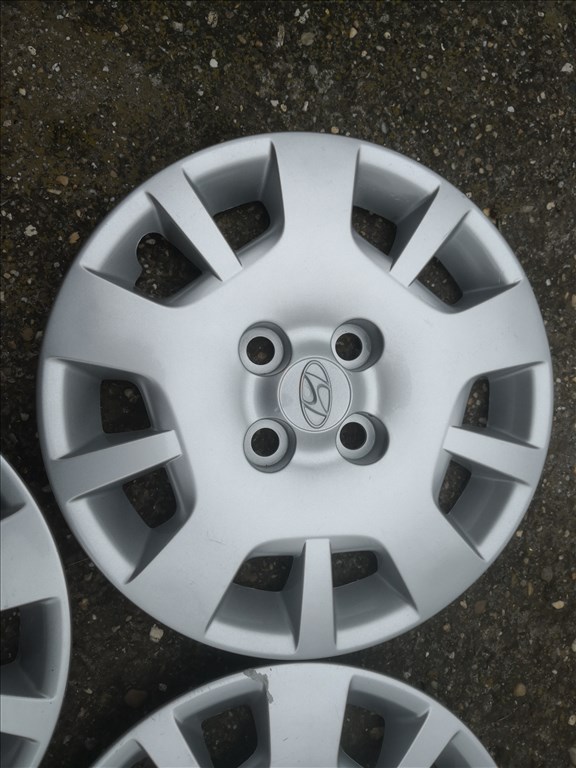 Hyundai 14-es gyári dísztárcsa 3db 2. kép