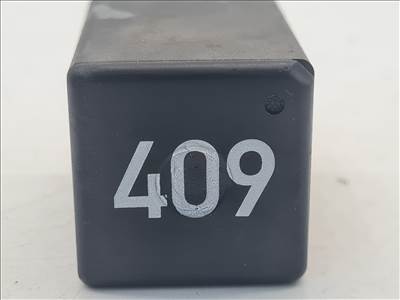 Volkswagen Golf IV, Volkswagen Bora üzemanyag szivattyú relé (31927) 1j0906383b