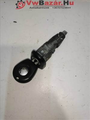 Ajtózárbetét SKODA FABIA I bal