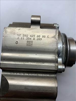 Citroën-Peugeot :Nagynyomású pumpa:529 429 80 08C