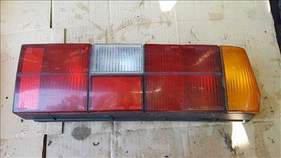 Volvo 205002 300 hátsó lámpa