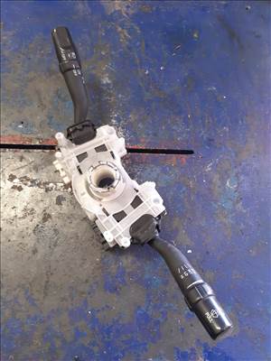 Suzuki Liana Bajuszkapcsoló