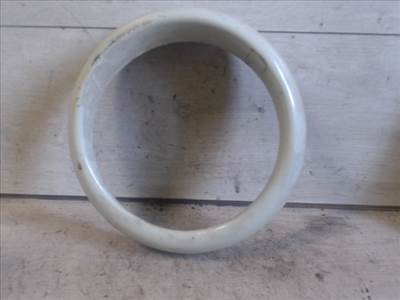 TRABANT 1,1 Jobb első fényszórókeret