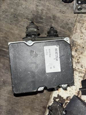 Audi A4 (B8 - 8K) ABS kocka 8K0 907 379 AH