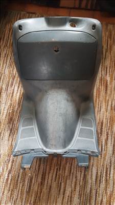 Honda Tact AF30 térdidom