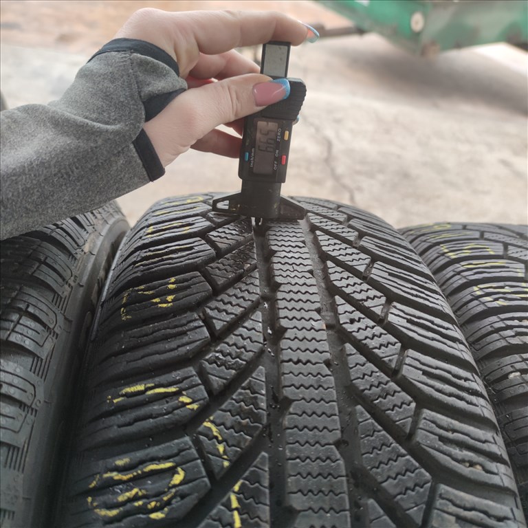 215/60 R16 Semperit téli gumi 50000ft a 4db/128/ 2. kép