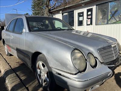 Mercedes C 220 2.2CDI bontott alkatrészei