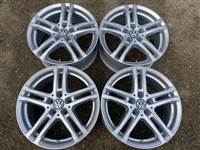 4db RIAL 17" VW Passat alufelni. (3502)