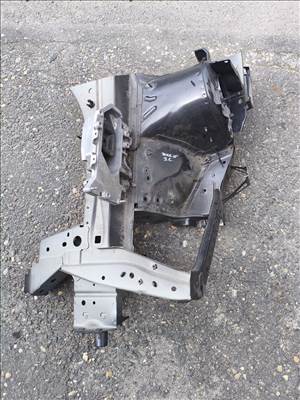 Nissan Juke I bal első negyed 