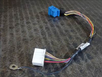 Renault TRAFIC 01-től Rádió kábel köteg kábelköteg csatlakozó 1361