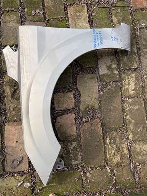 Ford Focus Mk2 Bal első sárvédő (2010)