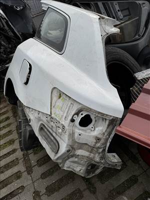 Toyota Avensis (T270) hátsó sárvédő negyed 