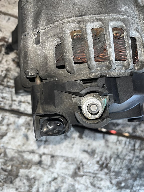 Ford Focus C-MAX 1.6 TDCi generátor  30659390 tg15c183 2. kép